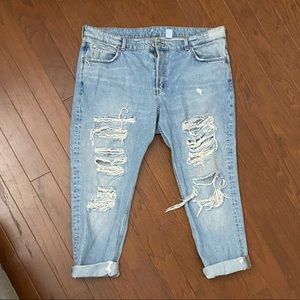 Forever 21 Distressed Boyfriend Jeans